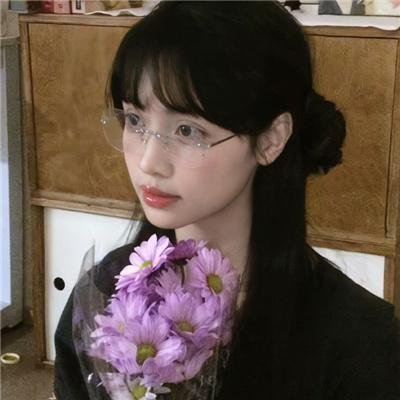 北极百货的秋乃小姐